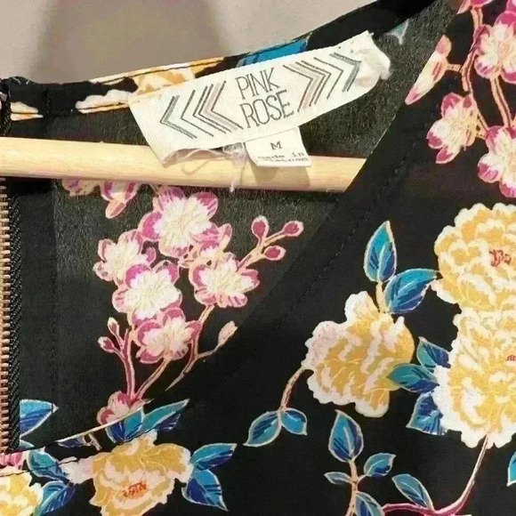 Pink Rose size medium sheer blouse - Picture 4 of 6